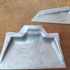 Everlast Aluminum Crumb Tray Set